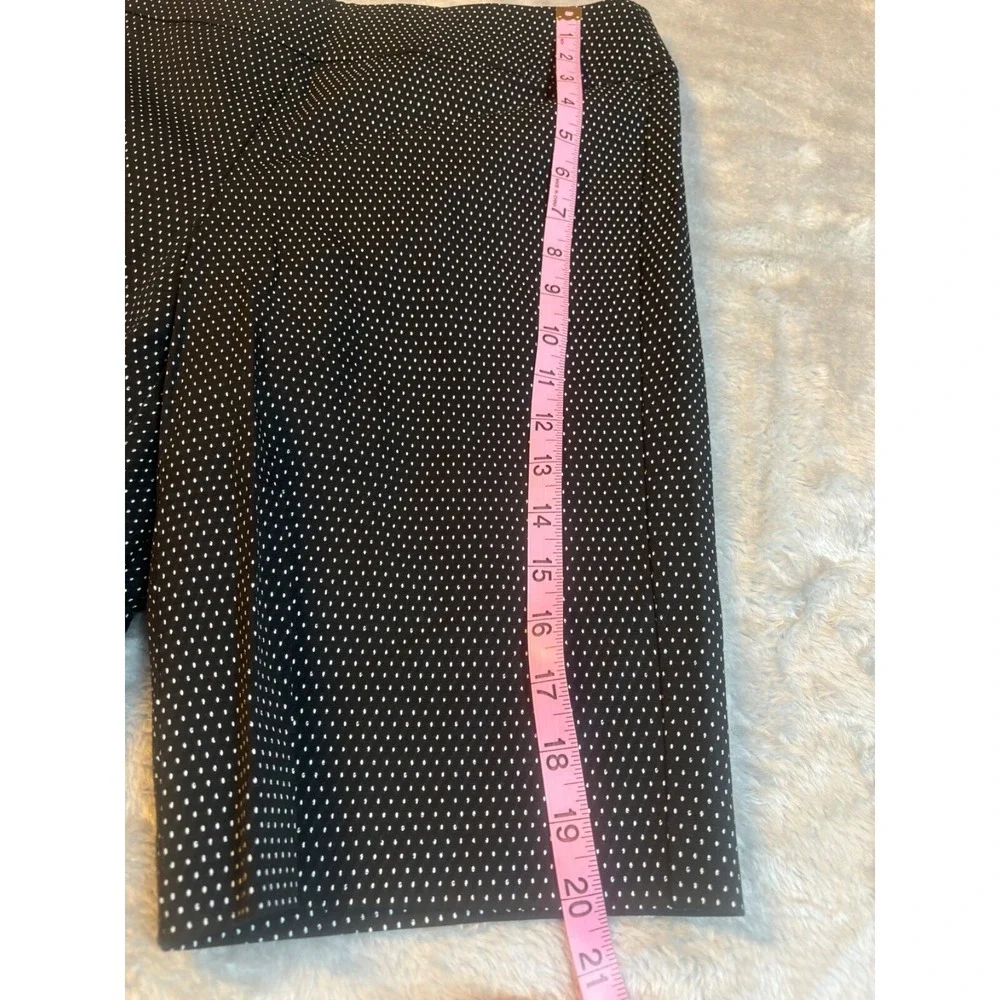 NWT Chicos So Slimming Shorts‎ Women's Brigitte Black White Polka Dot Sz 0 (4)